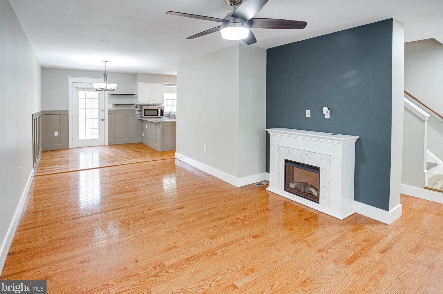 5122 Spring Branch Blvd, Dumfries VA  22025-3044 exterior