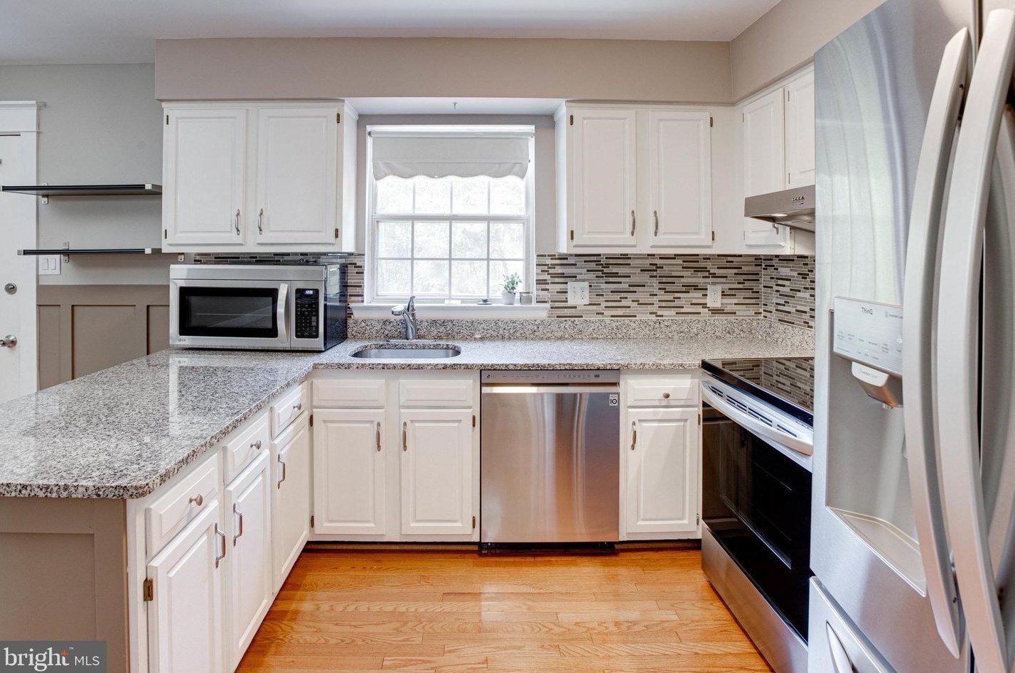 5122 Spring Branch Blvd, Dumfries VA  22025-3044 exterior