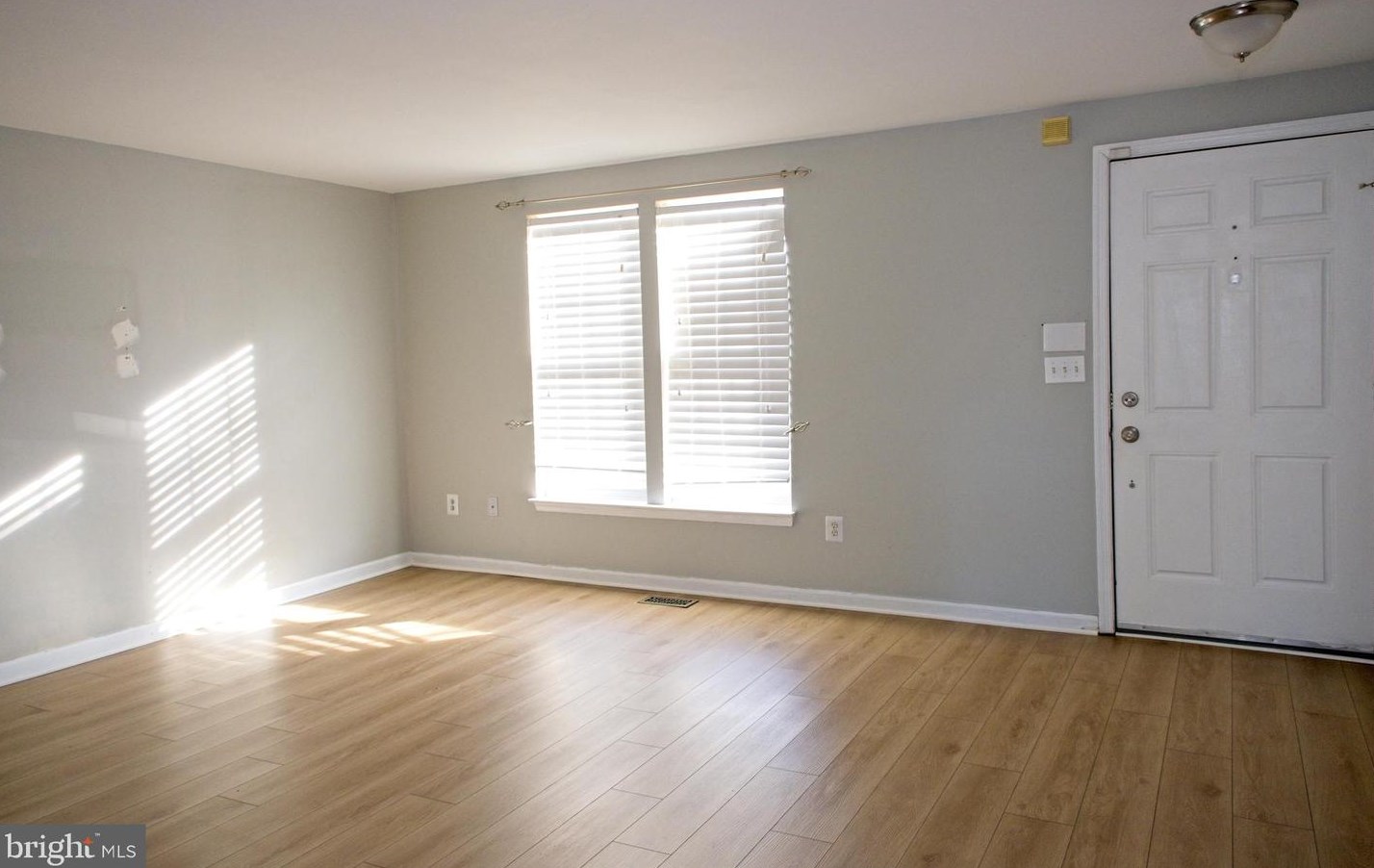 16873 Toms River Loop, Dumfries VA  22026-2182 exterior
