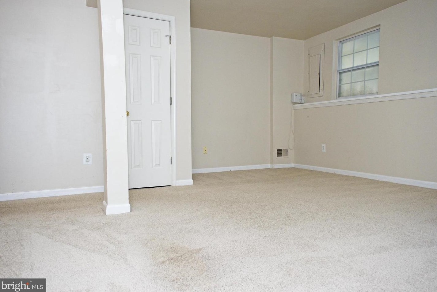 16873 Toms River Loop, Dumfries VA  22026-2182 exterior