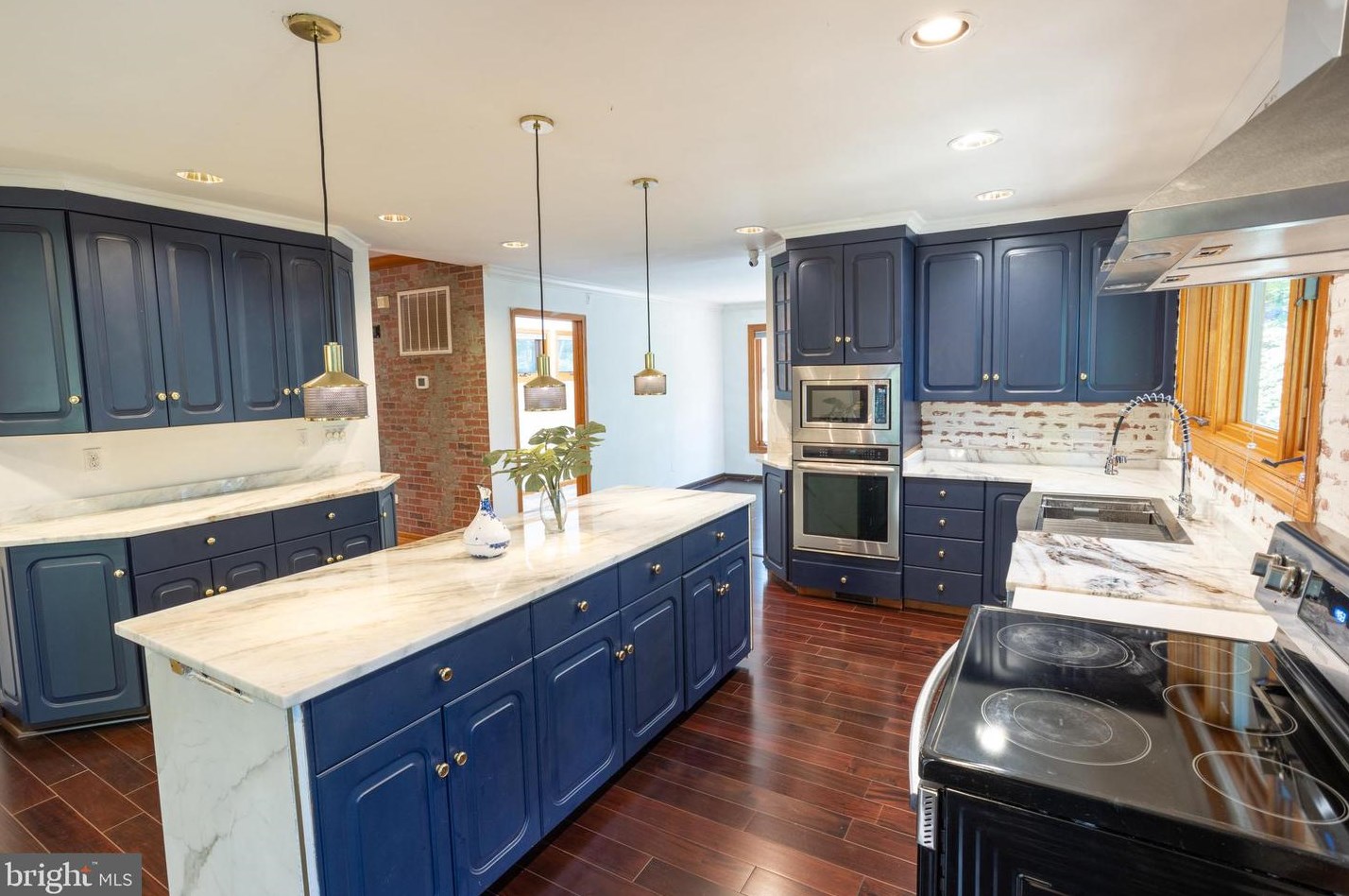 15796 Butler Pl, Dumfries VA  22025-1426 exterior