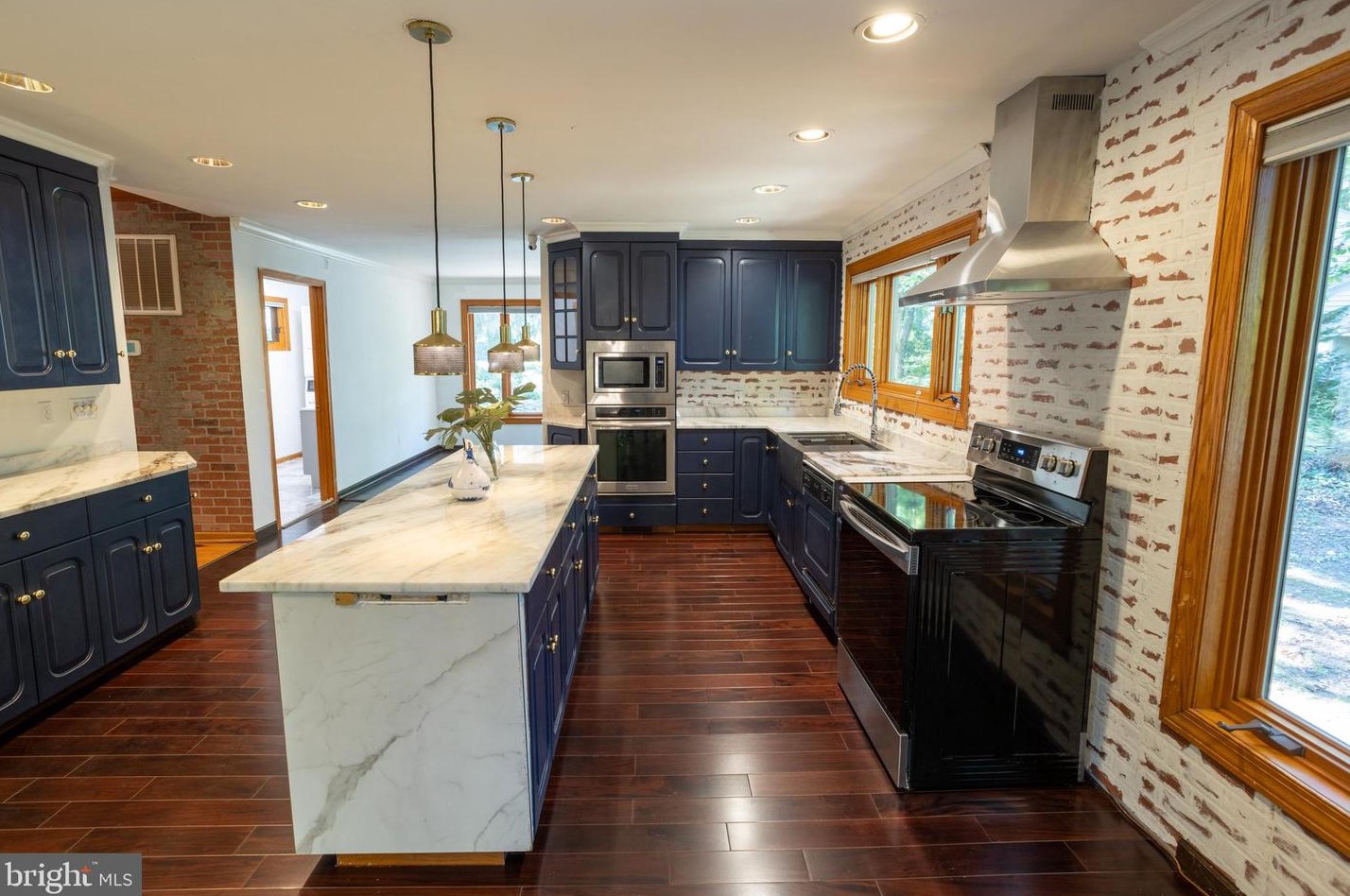 15796 Butler Pl, Dumfries VA  22025-1426 exterior