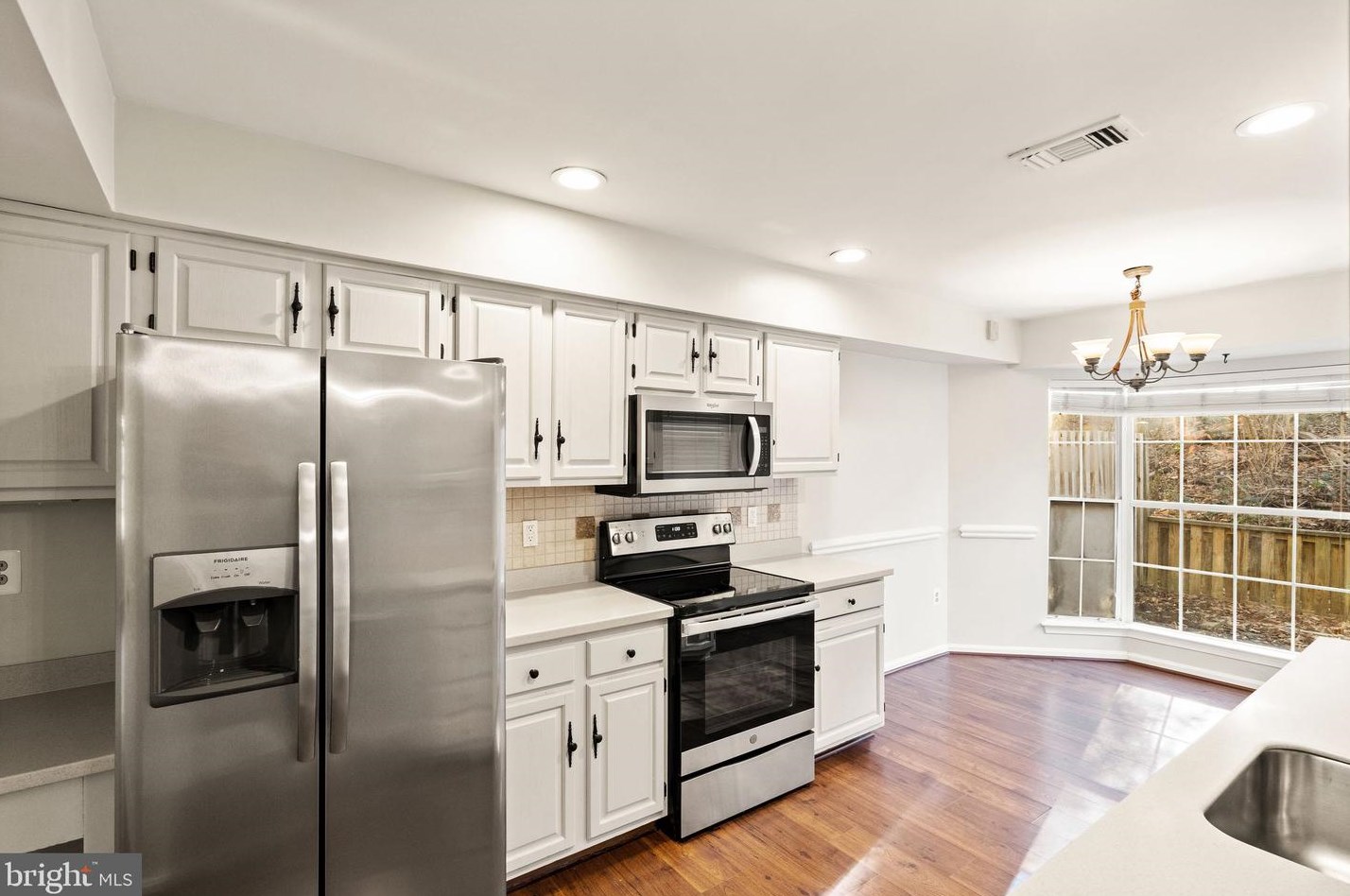 4869 Saltwater Dr, Dumfries VA  22025-1206 exterior