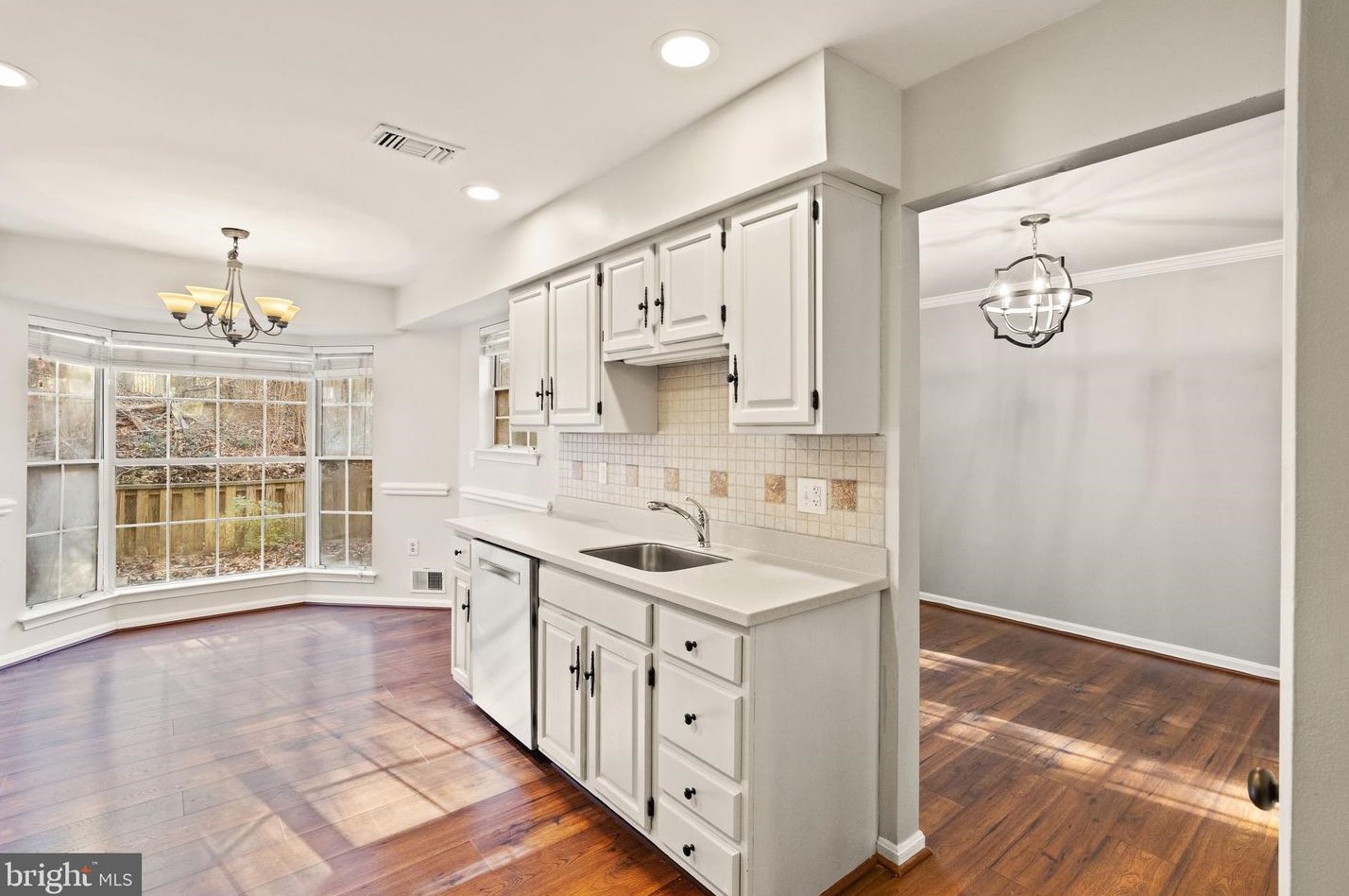 4869 Saltwater Dr, Dumfries VA  22025-1206 exterior