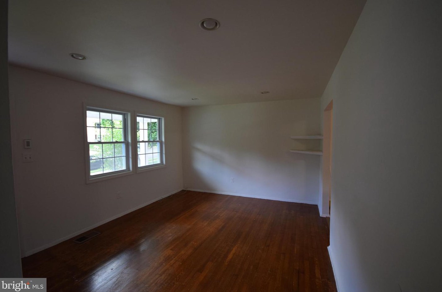 4615 Hamilton Dr, Woodbridge VA  22193-5253 exterior