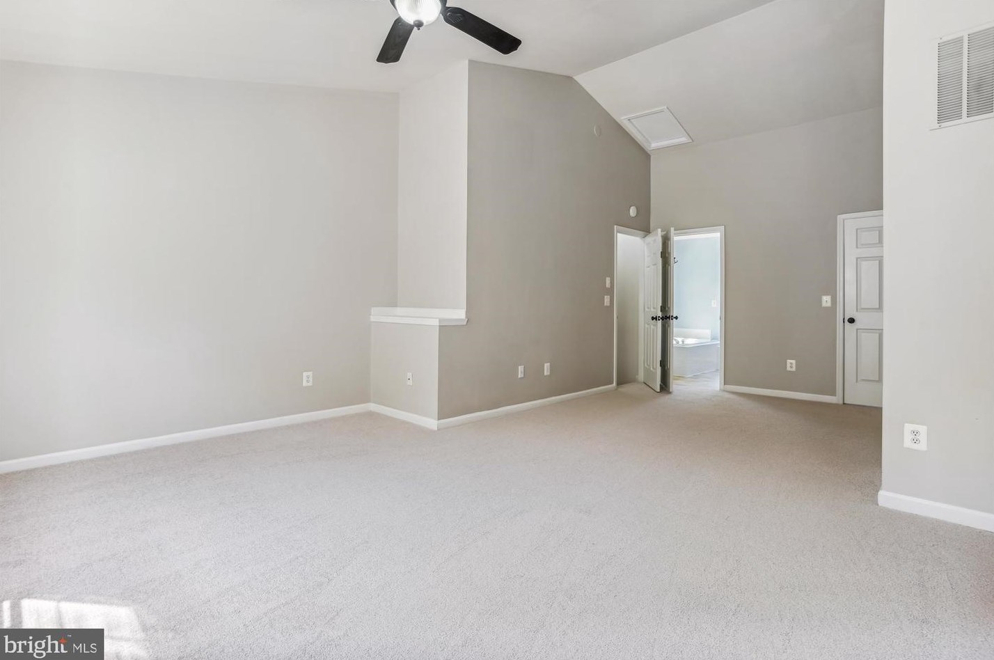 15563 Three Otters Pl, Manassas VA  20112-5424 exterior