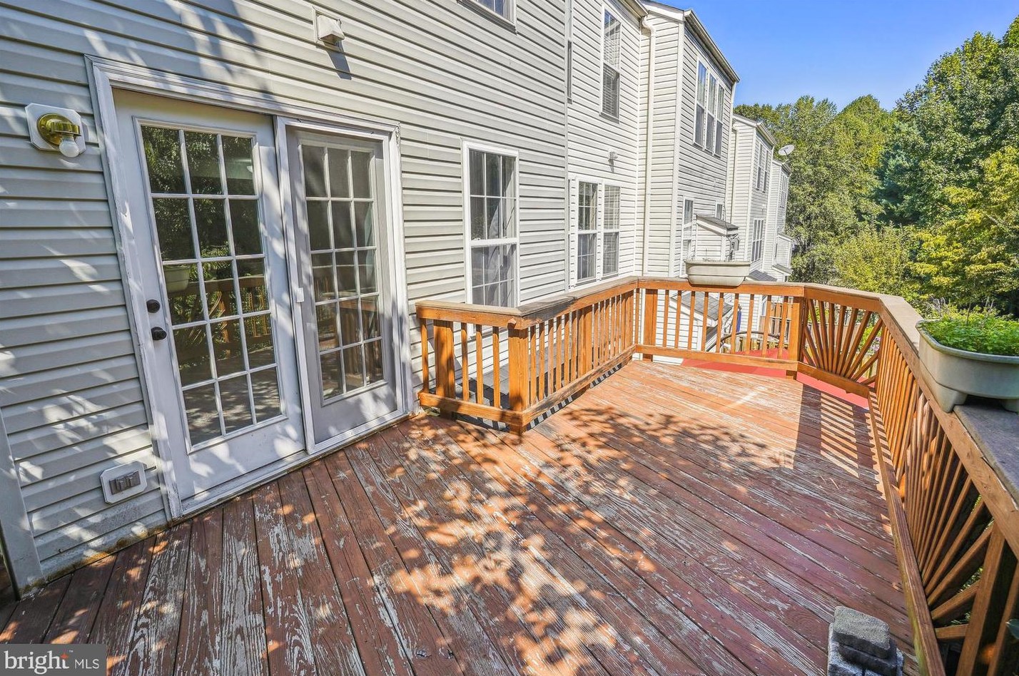 15563 Three Otters Pl, Manassas VA  20112-5424 exterior