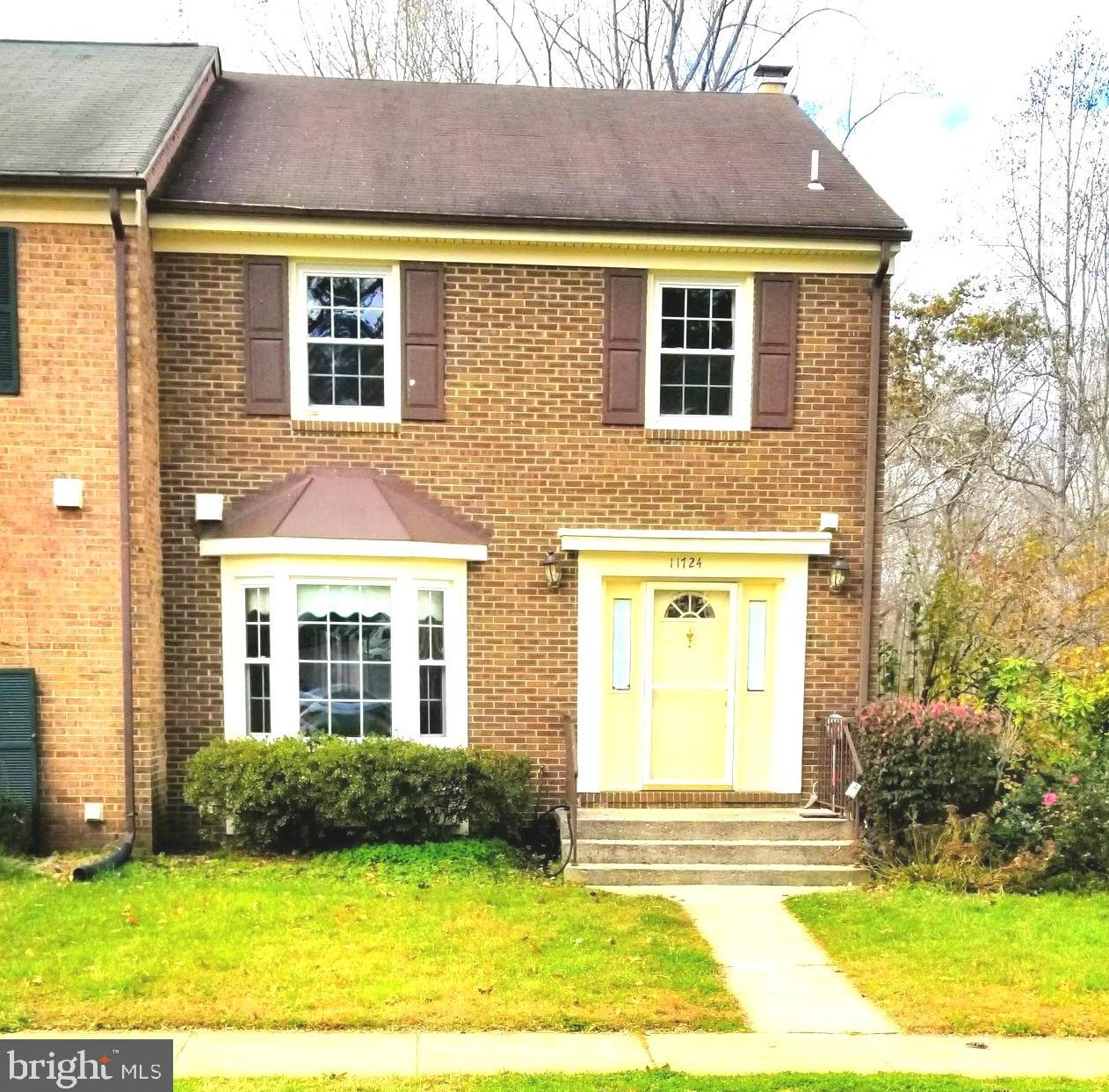 11724 Critton Cir, Woodbridge VA  22192-1057 exterior