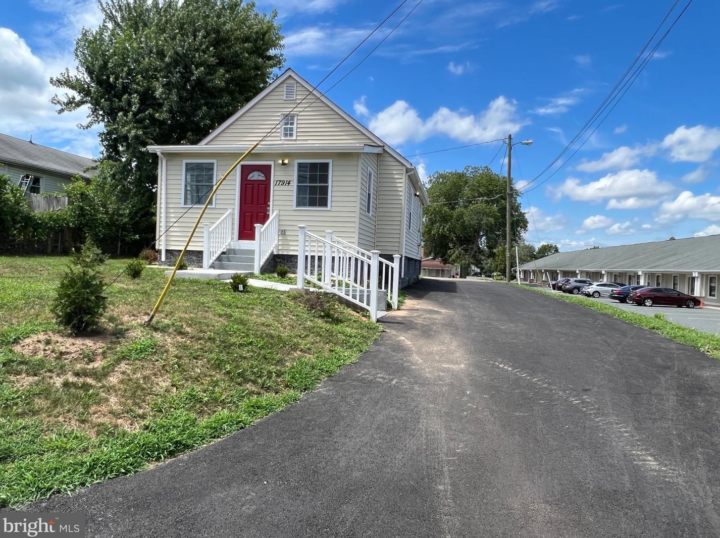 17914 Dr David Cline Ln, Dumfries VA  22026-2488 exterior