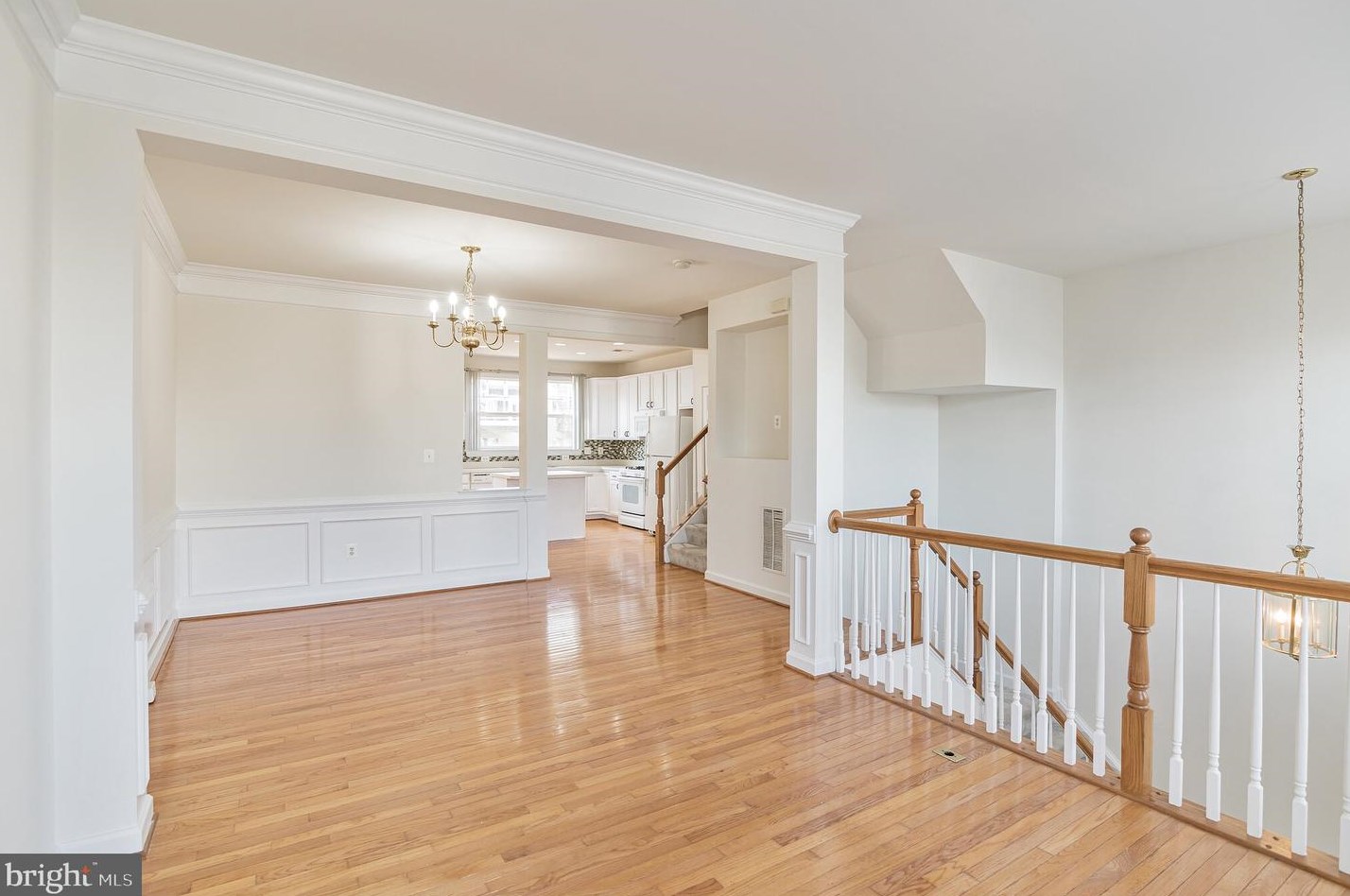 8103 Rainwater Cir, Manassas VA  20111-5225 exterior