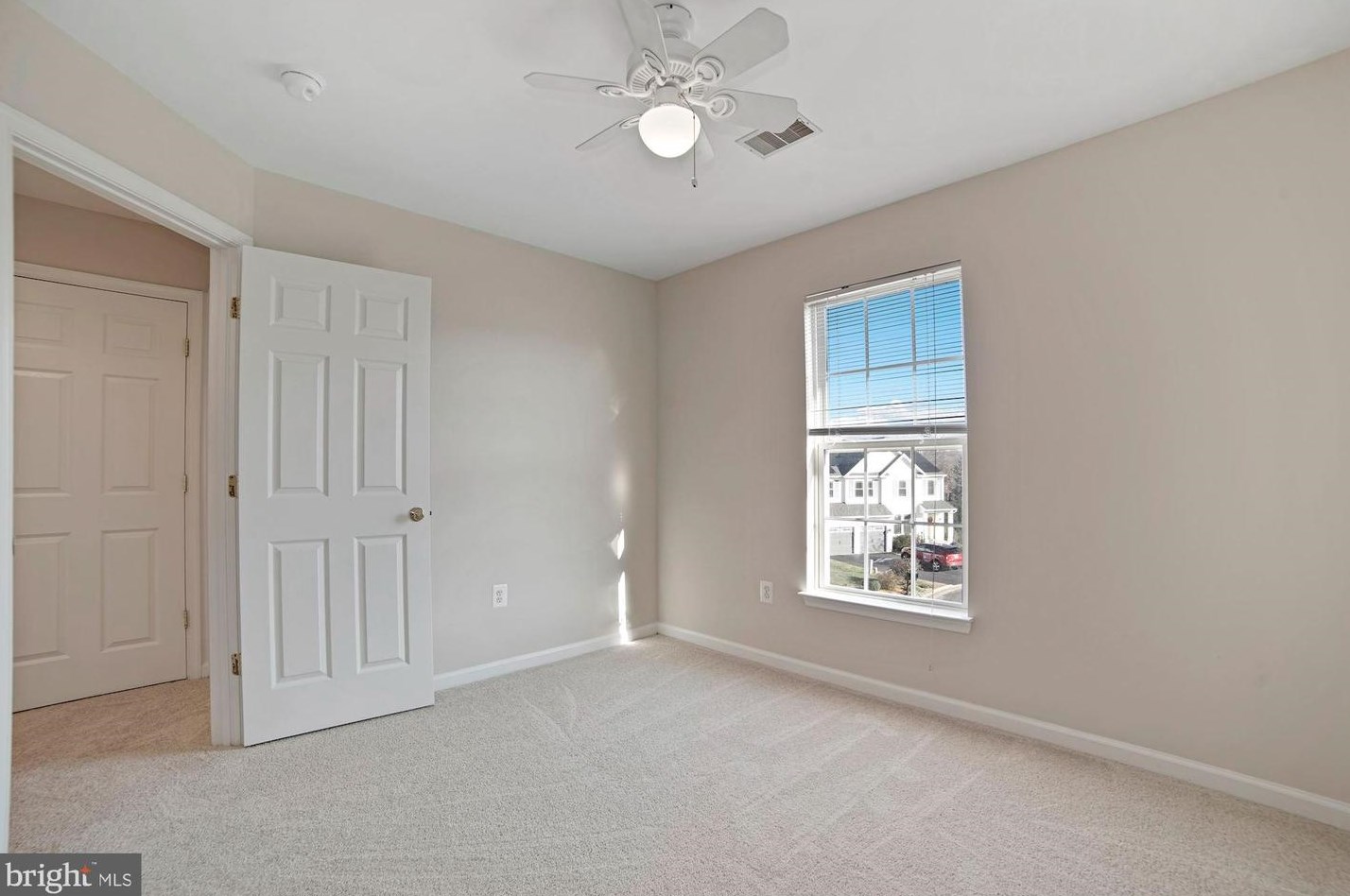 4941 Breeze Way, Dumfries VA  22025-1254 exterior