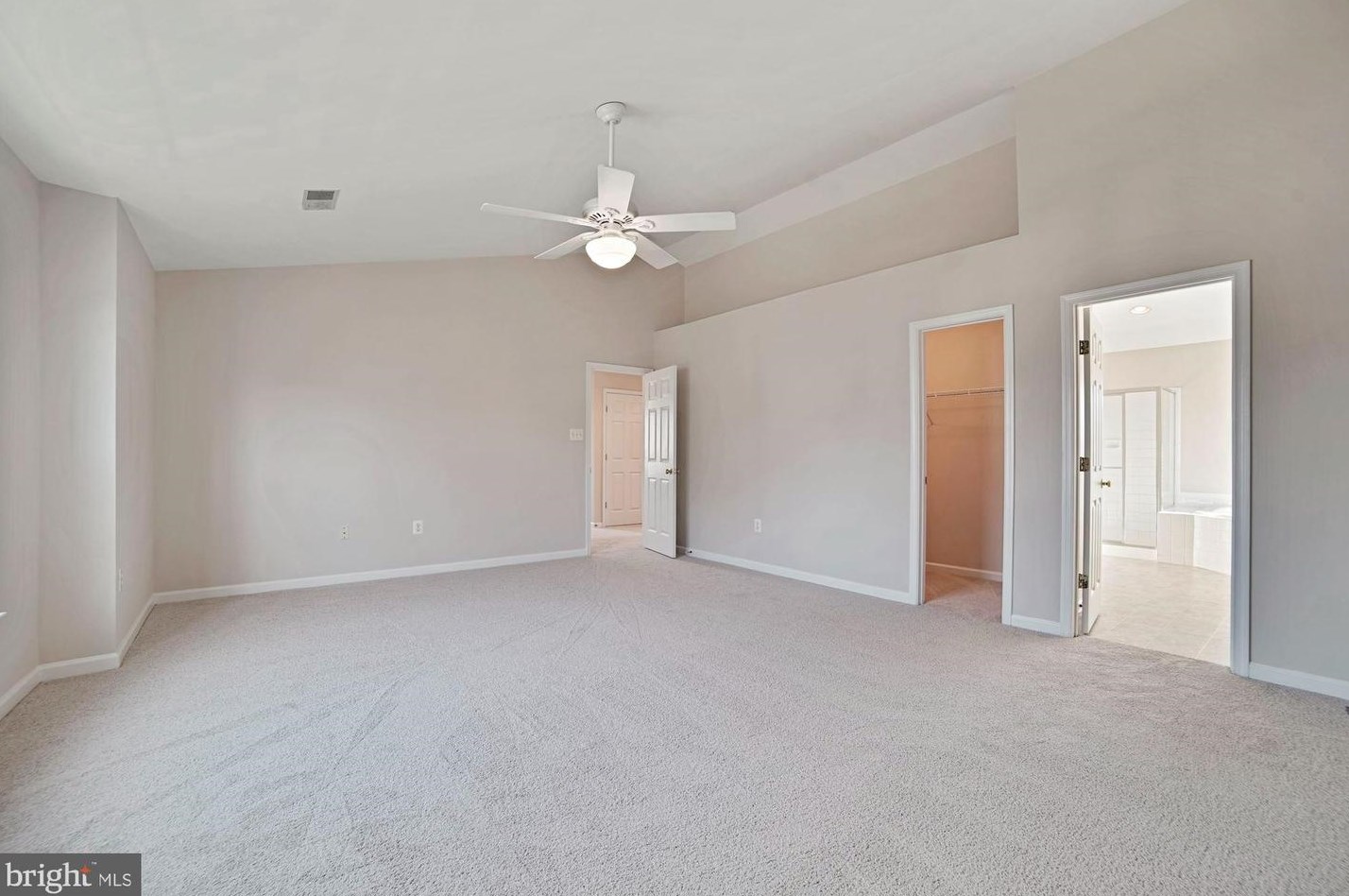 4941 Breeze Way, Dumfries VA  22025-1254 exterior