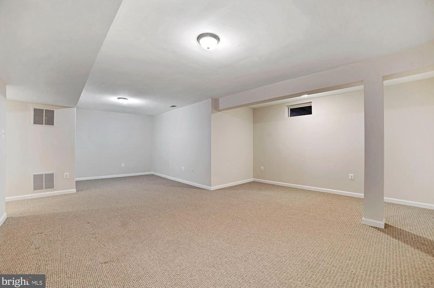 4941 Breeze Way, Dumfries VA  22025-1254 exterior