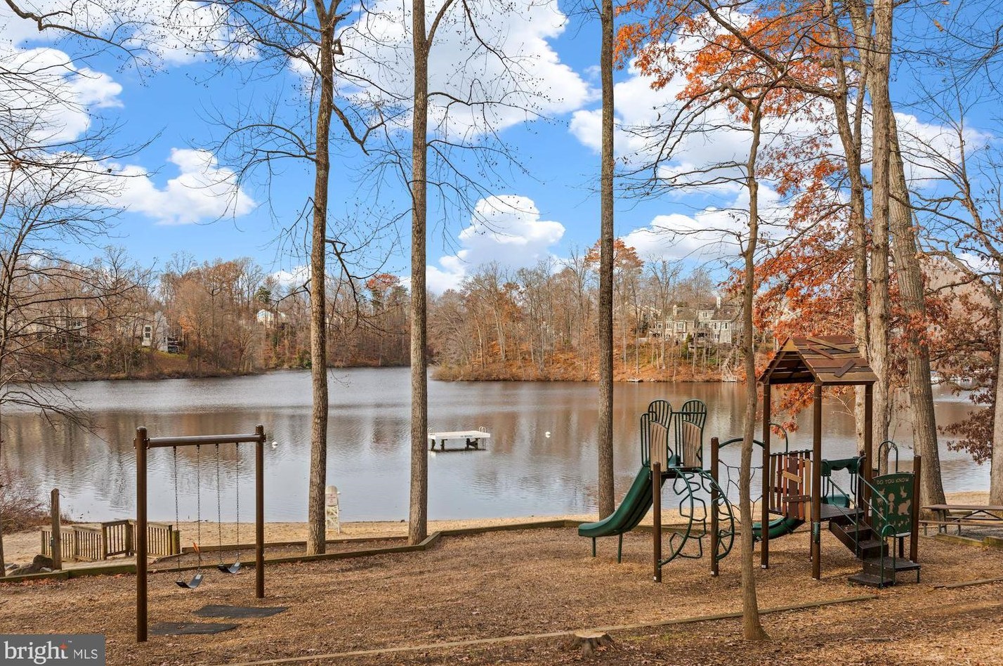 4941 Breeze Way, Dumfries VA  22025-1254 exterior