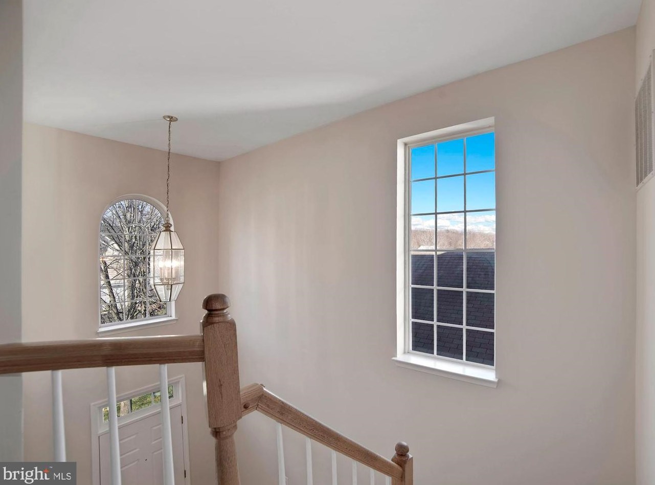 4941 Breeze Way, Dumfries VA  22025-1254 exterior