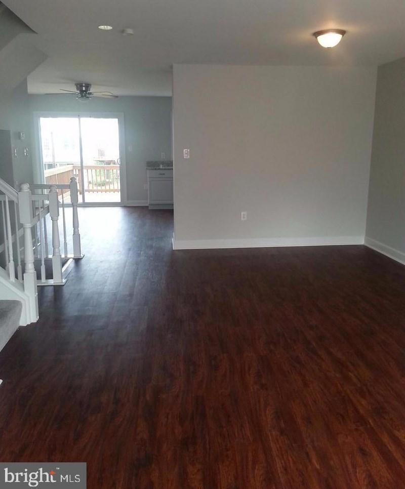 14090 Kramer Pl, Woodbridge VA  22193-5929 exterior