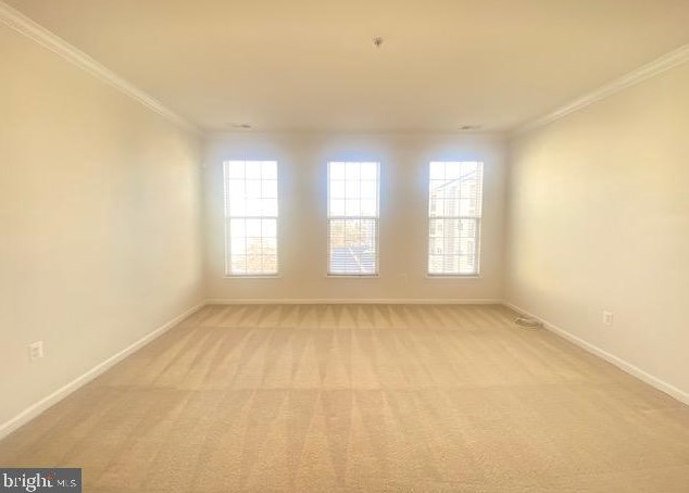 15565 John Diskin Cir, Woodbridge VA  22191-6512 exterior