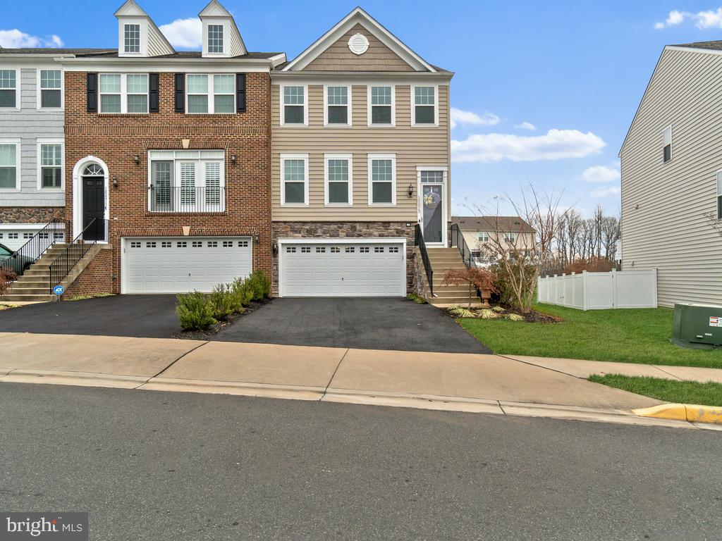 16673 Danridge Manor Dr, Woodbridge, VA 22191 MLS VAPW2042328