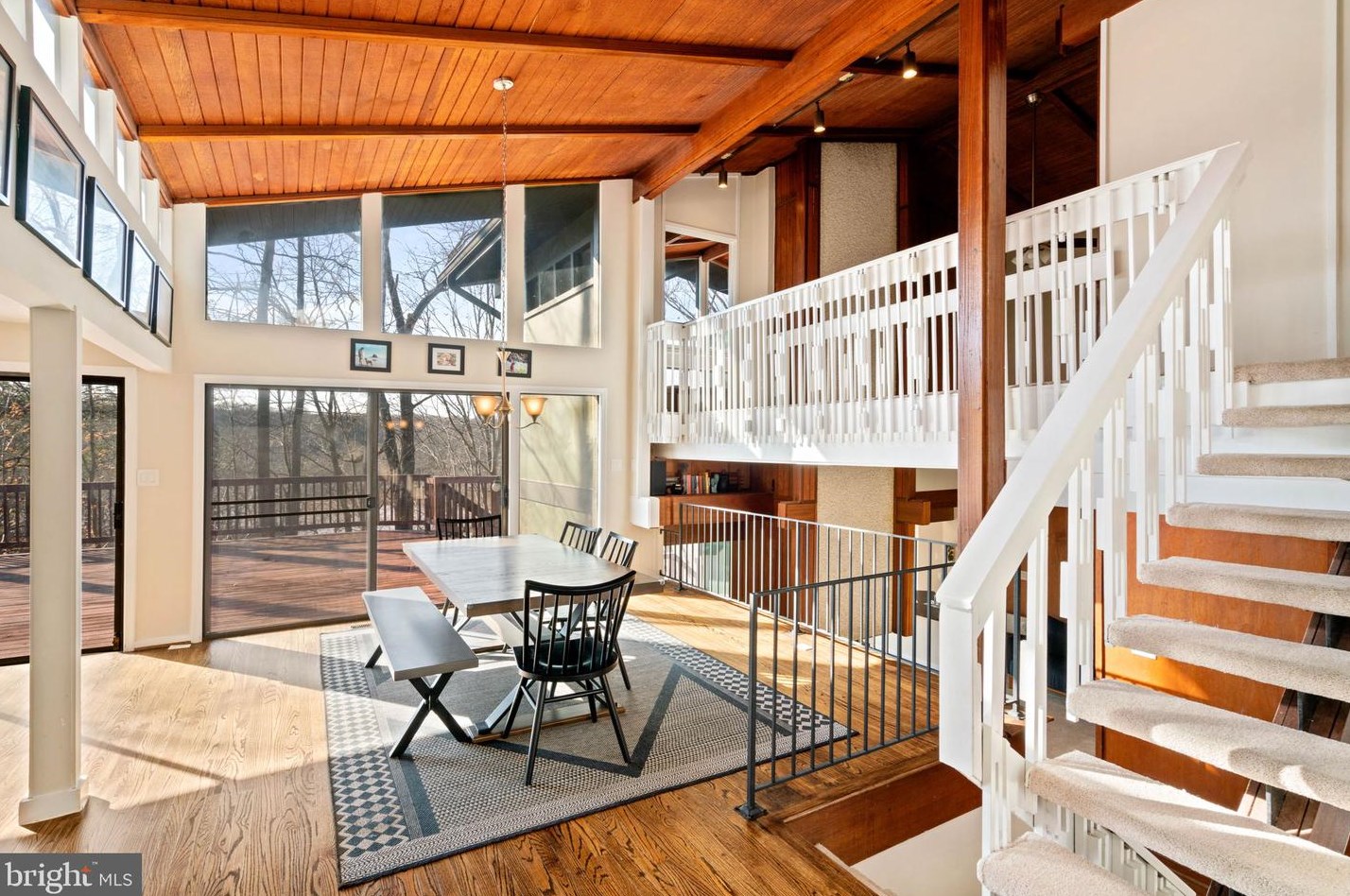6121 Occoquan Forest Dr, Manassas VA  20112-3034 exterior