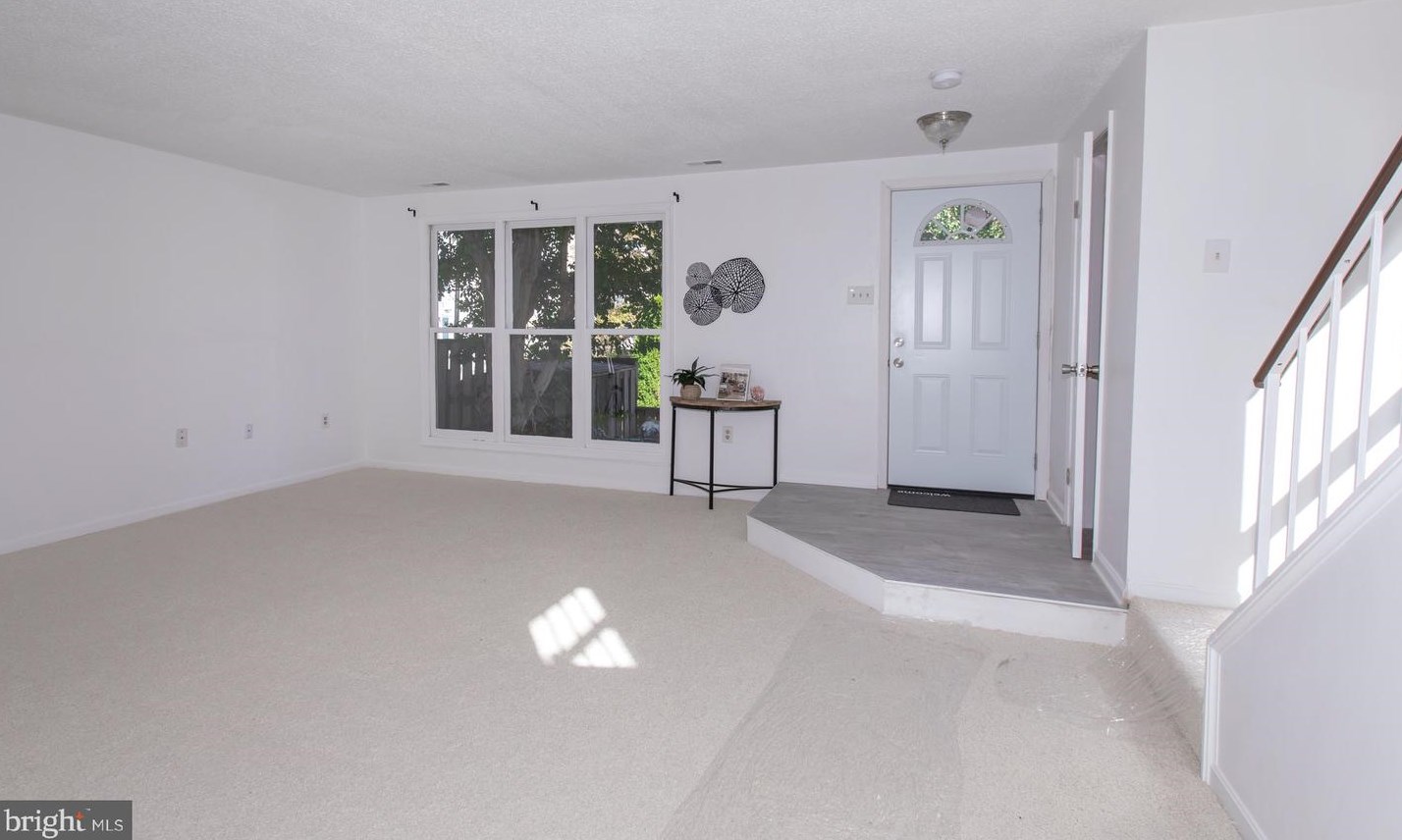 10498 Stonington Ln, Manassas VA  20109-6453 exterior
