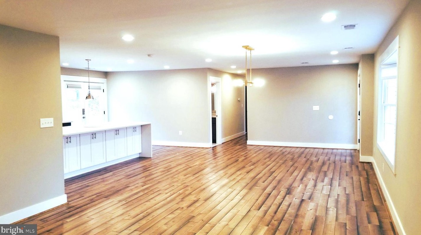 12327 Purcell Rd, Manassas VA  20112-3208 exterior