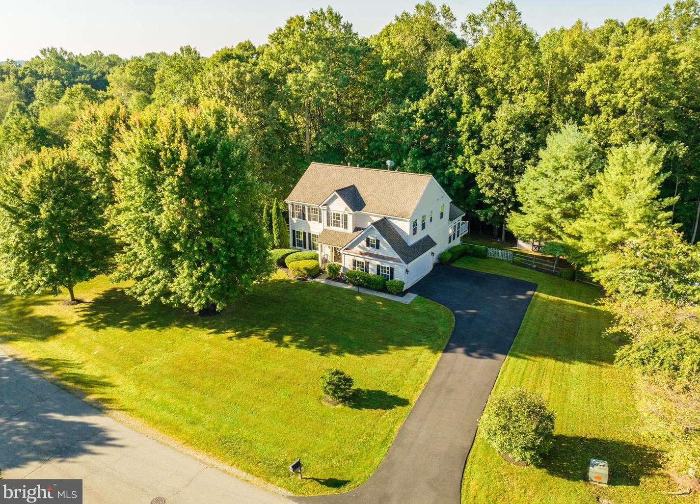 14018 Flagtree Pl, Manassas VA  20112-3884 exterior