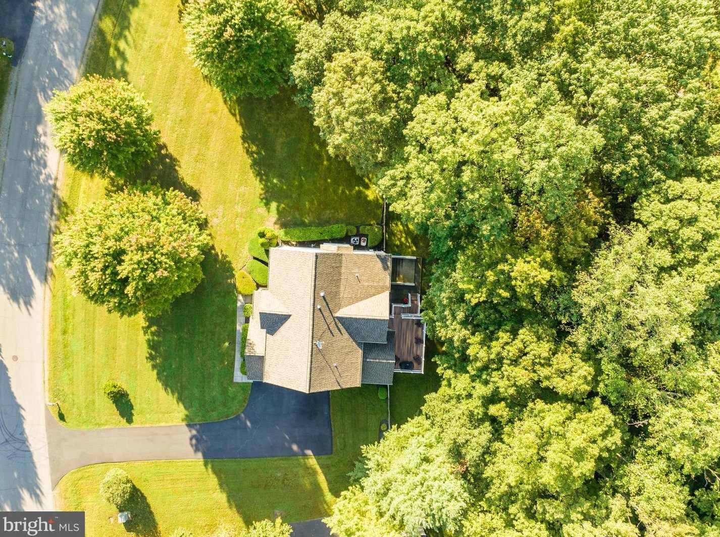 14018 Flagtree Pl, Manassas VA  20112-3884 exterior