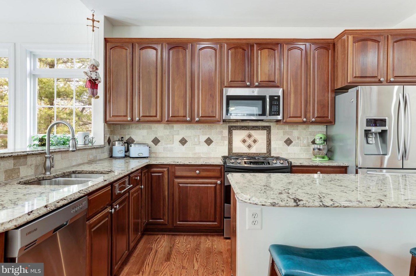 14018 Flagtree Pl, Manassas VA  20112-3884 exterior