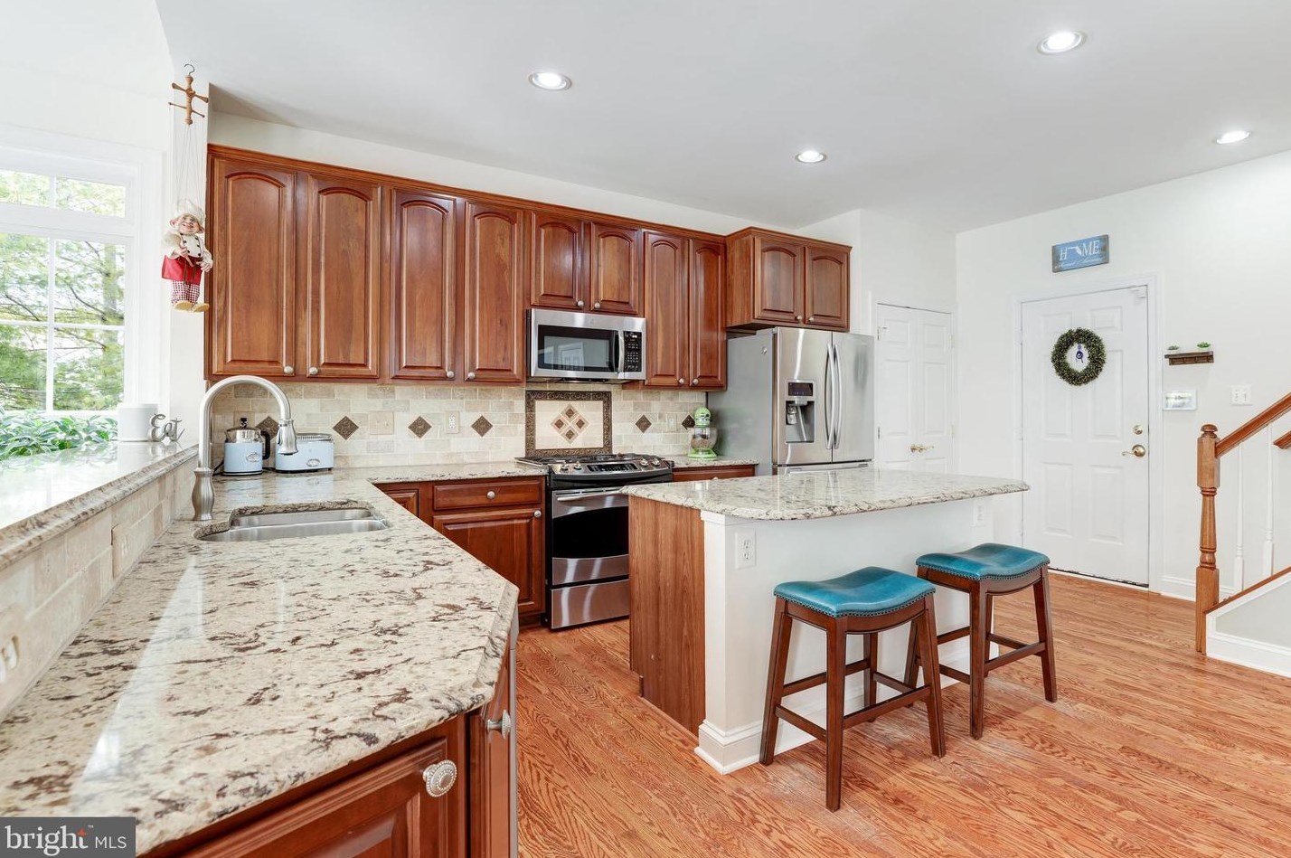 14018 Flagtree Pl, Manassas VA  20112-3884 exterior