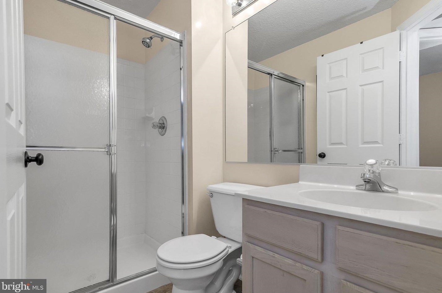 4921 Benecia Ln, Dumfries VA  22025-1243 exterior