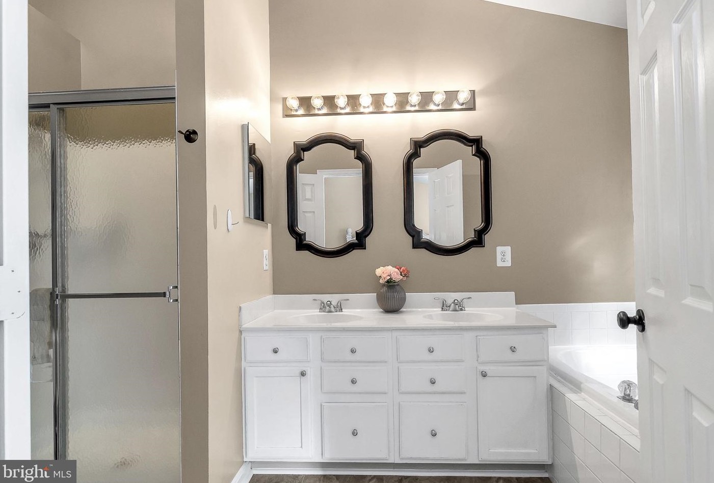 4921 Benecia Ln, Dumfries VA  22025-1243 exterior