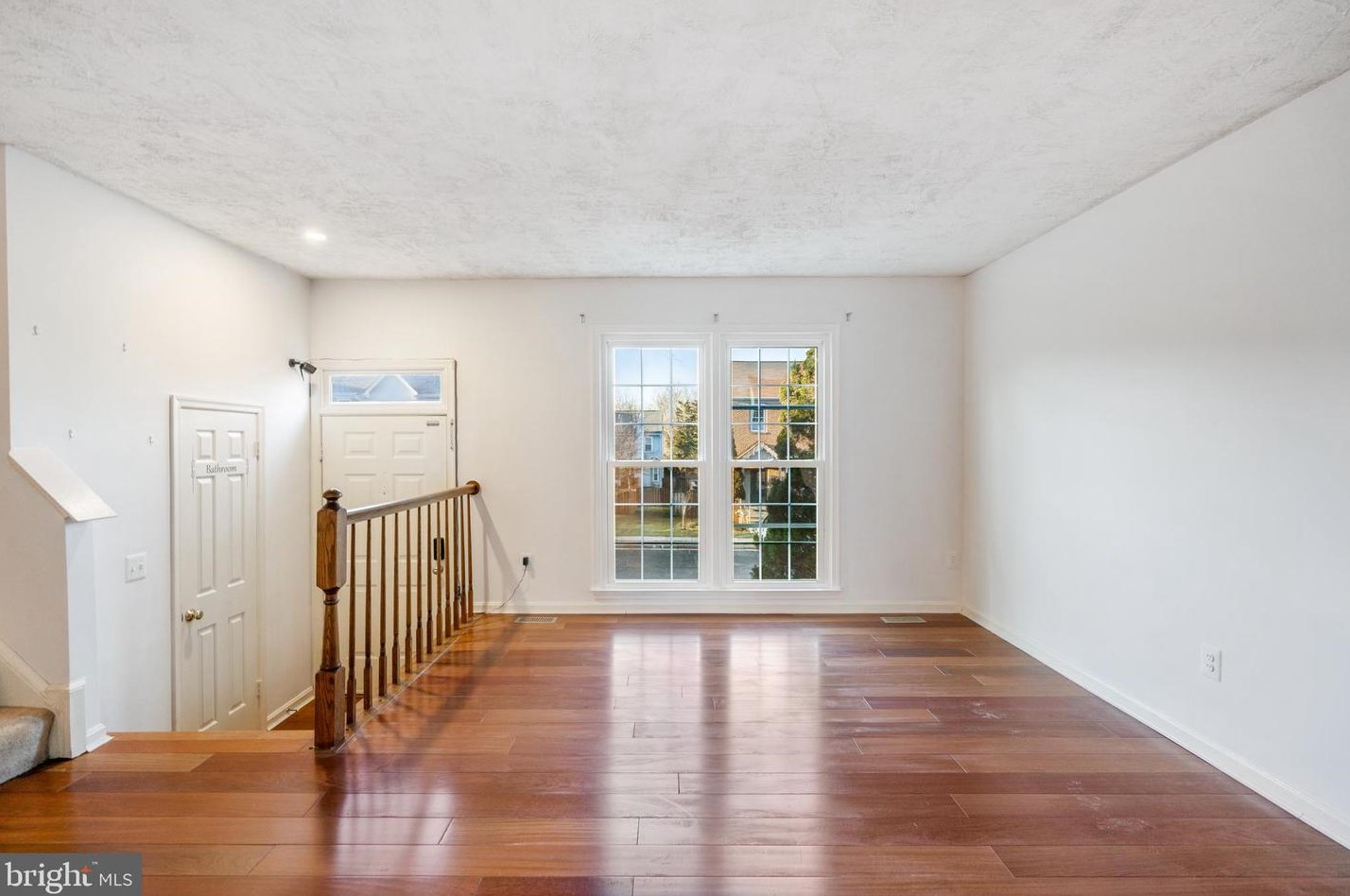 7764 Black Horse Ct, Manassas VA  20109-8206 exterior