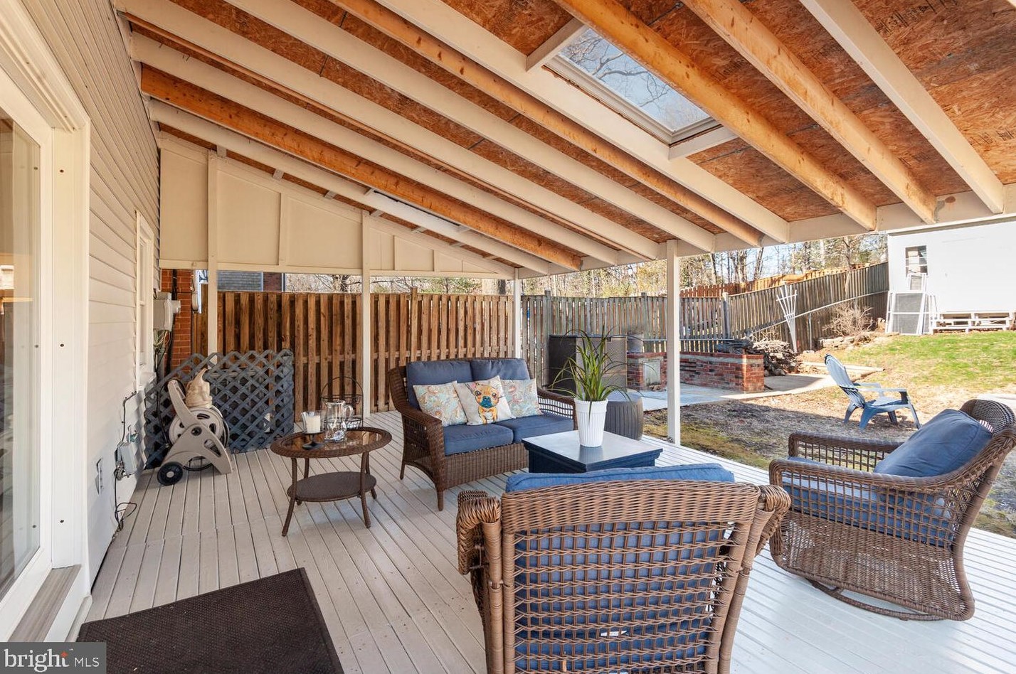 7382 Colton Ln, Manassas VA  20109-2957 exterior