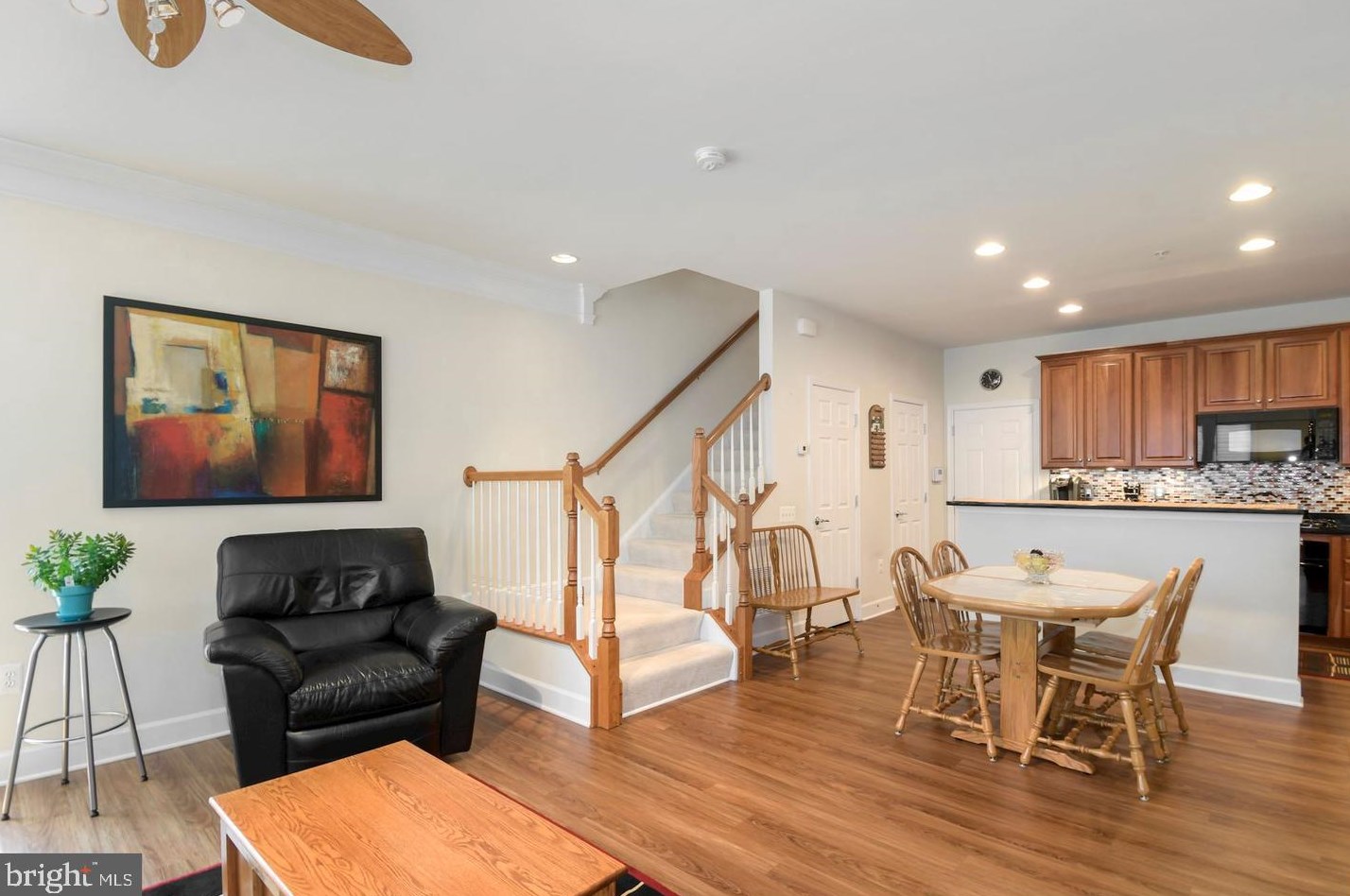 14800 Potomac Branch Dr, Woodbridge VA  22191-4056 exterior