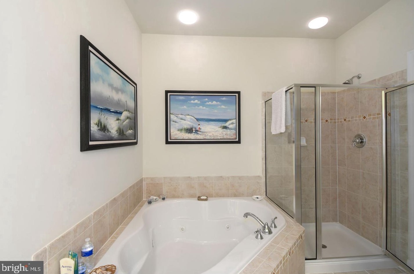 14800 Potomac Branch Dr, Woodbridge VA  22191-4056 exterior