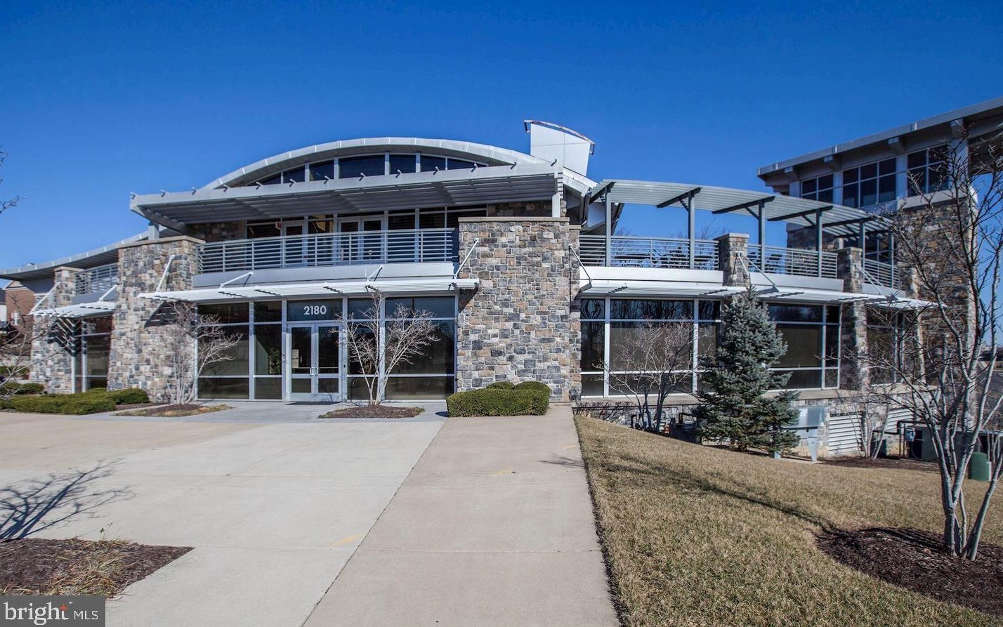 14800 Potomac Branch Dr, Woodbridge VA  22191-4056 exterior