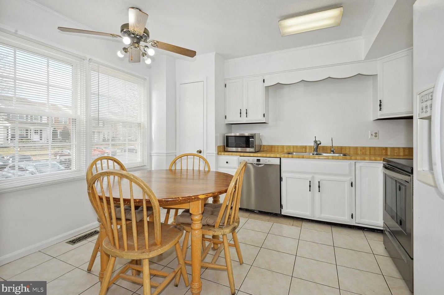 8267 Vernon St, Manassas VA  20109-3437 exterior