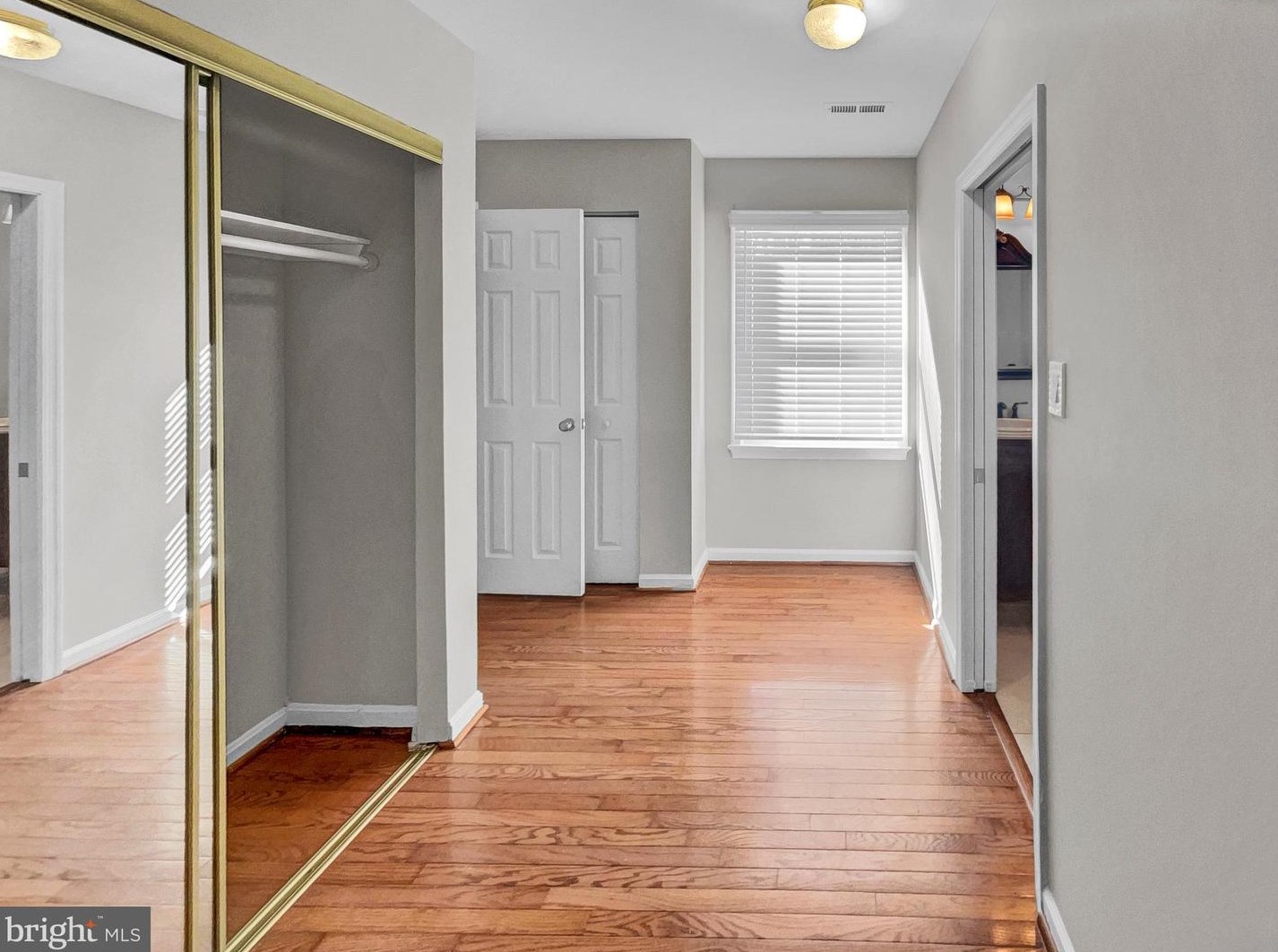 4405 Loganberry Ln, Dumfries VA  22025-1003 exterior