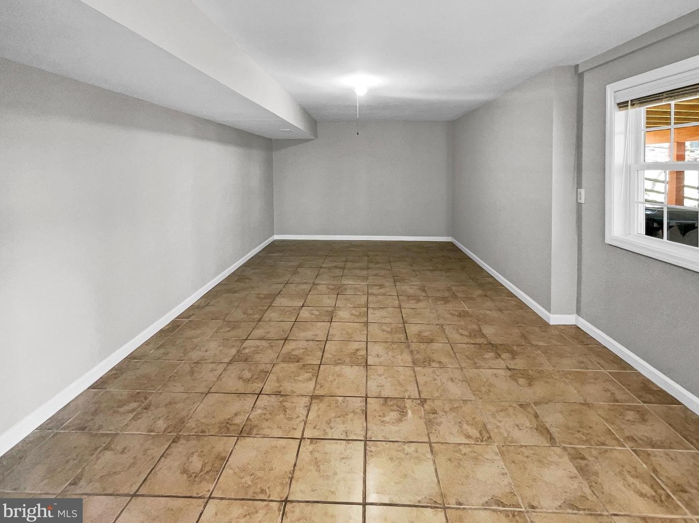 4405 Loganberry Ln, Dumfries VA  22025-1003 exterior