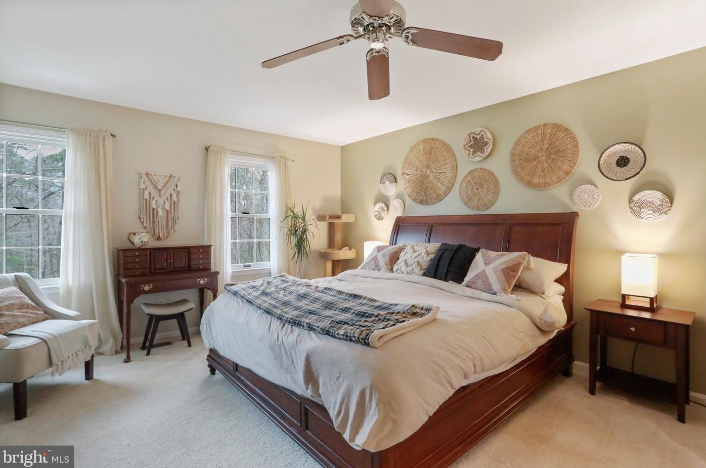 5550 Wide Oak Ct, Woodbridge VA  22192-6036 exterior