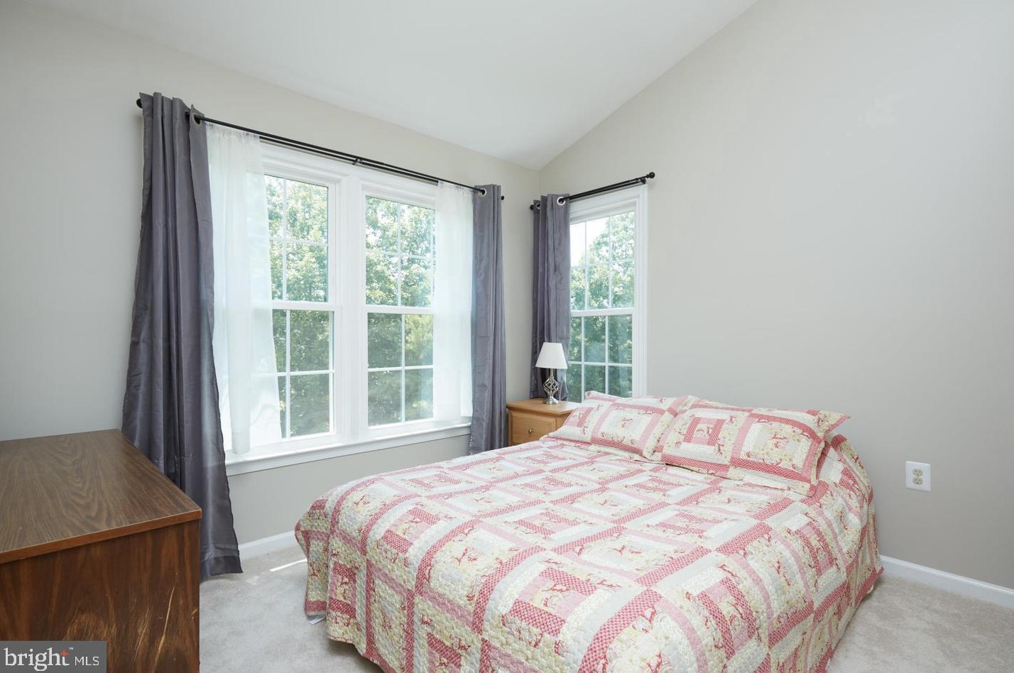 8044 Hilliard Dr, Manassas VA  20109-8214 exterior