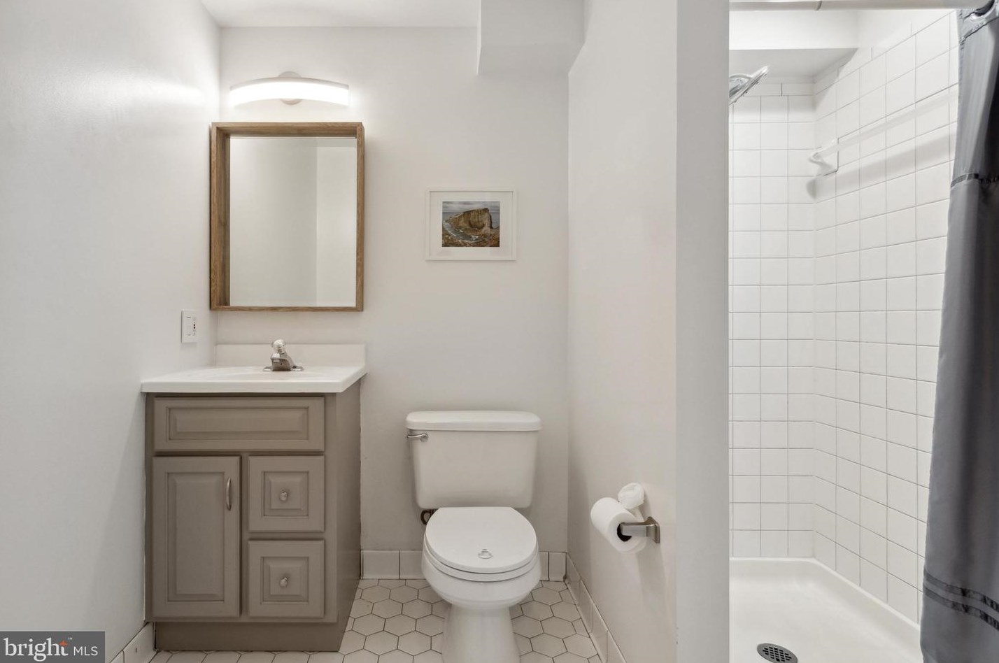 11824 Troika Ct, Woodbridge VA  22192-6282 exterior