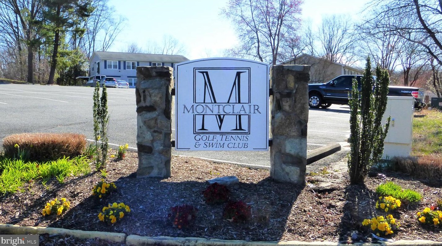 4331 Fallstone Pl, Dumfries VA  22025-1104 exterior