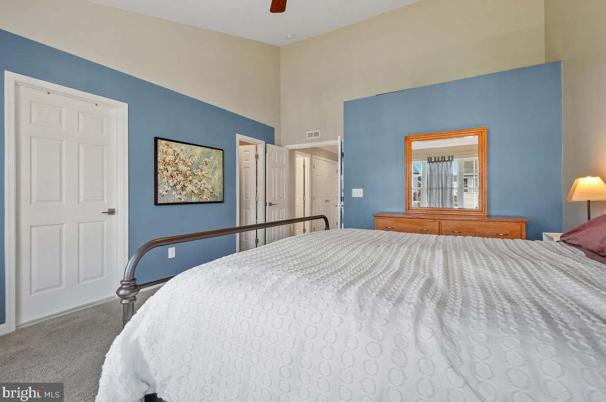 4302 Stone Mountain Ct, Dumfries VA  22025-2033 exterior