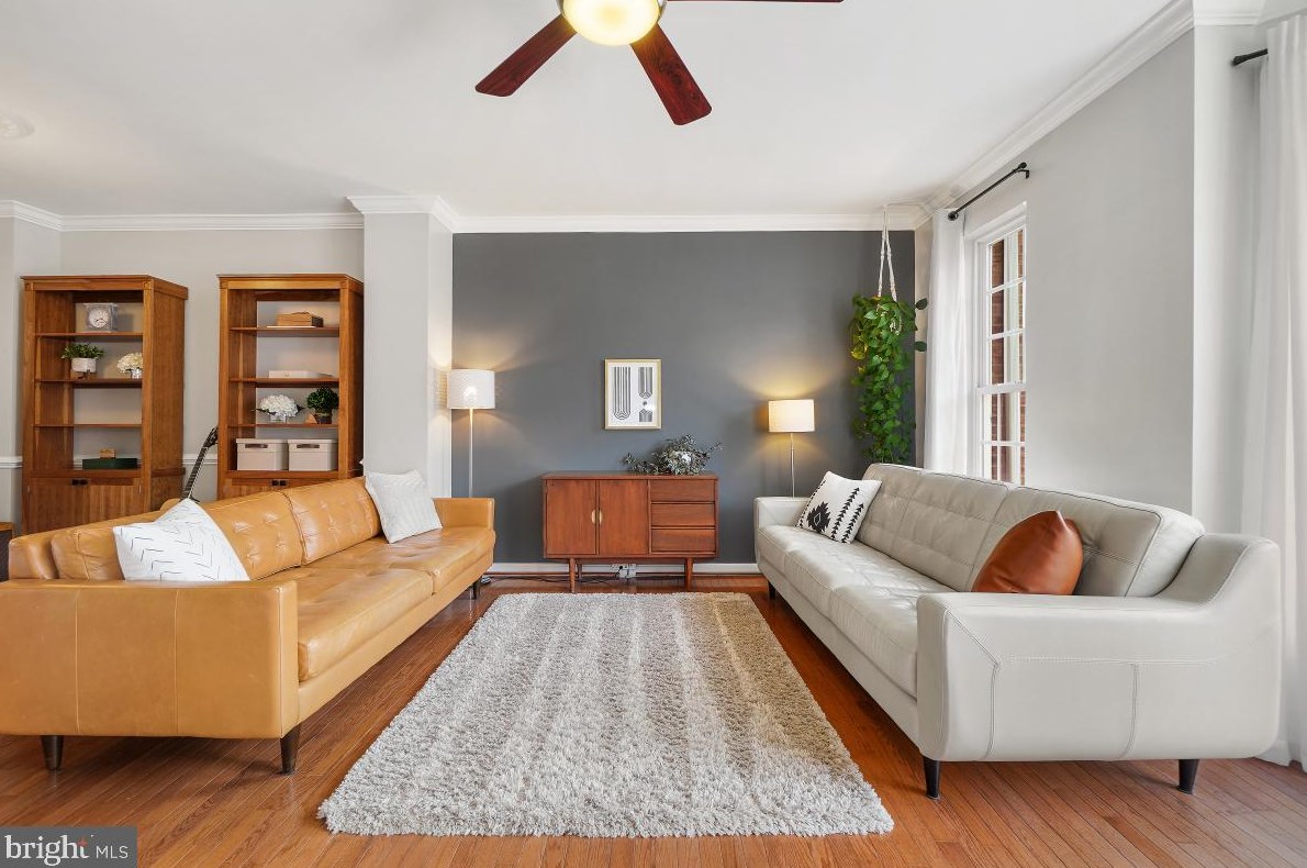 4302 Stone Mountain Ct, Dumfries VA  22025-2033 exterior