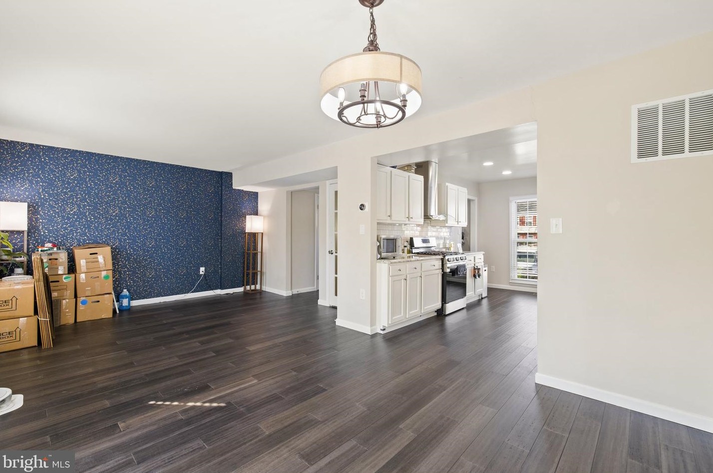 7511 Bedford Rd, Manassas VA  20109-2936 exterior