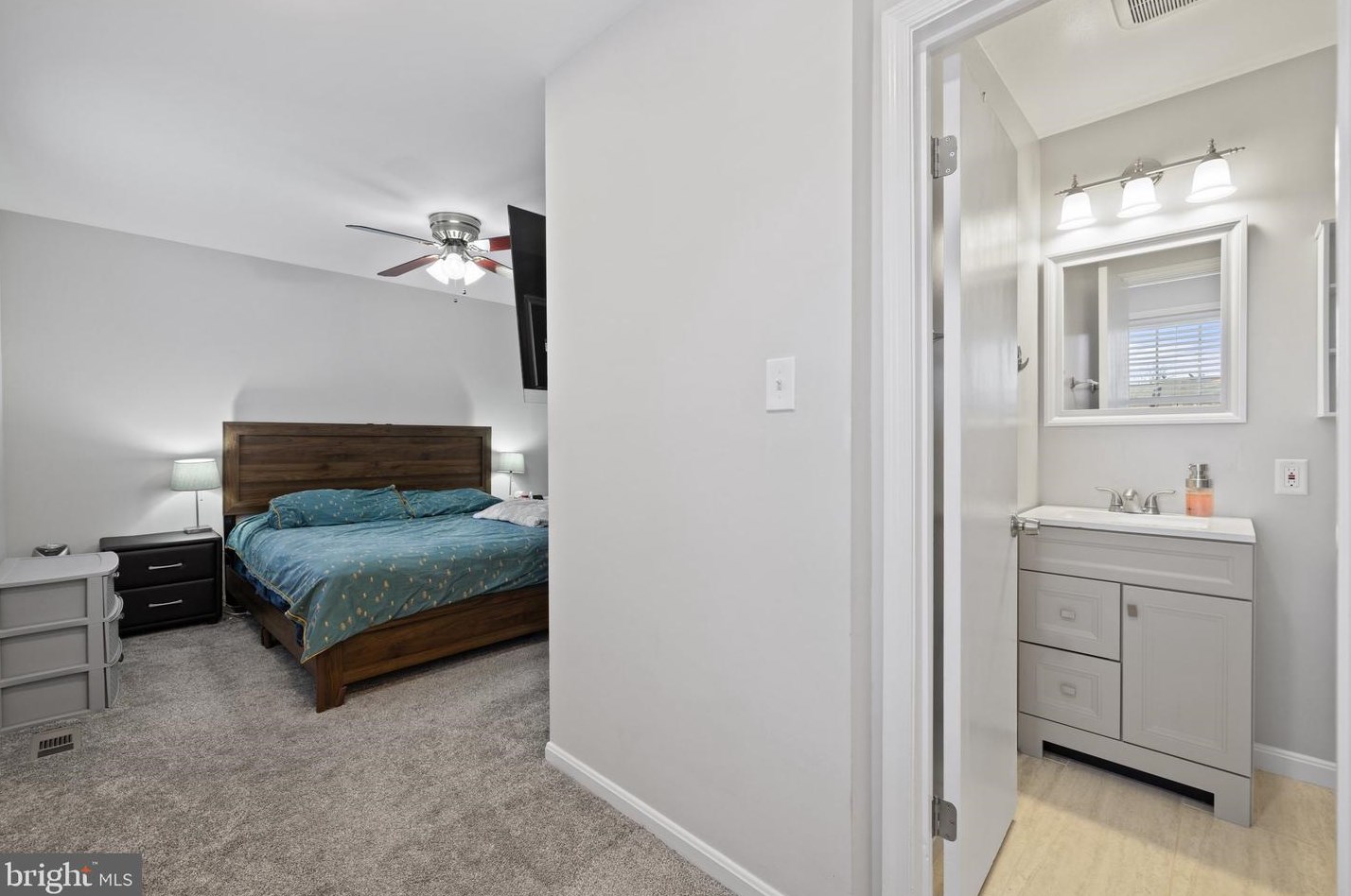 7511 Bedford Rd, Manassas VA  20109-2936 exterior