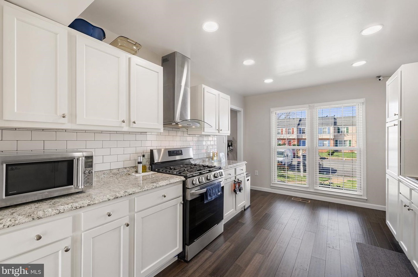 7511 Bedford Rd, Manassas VA  20109-2936 exterior