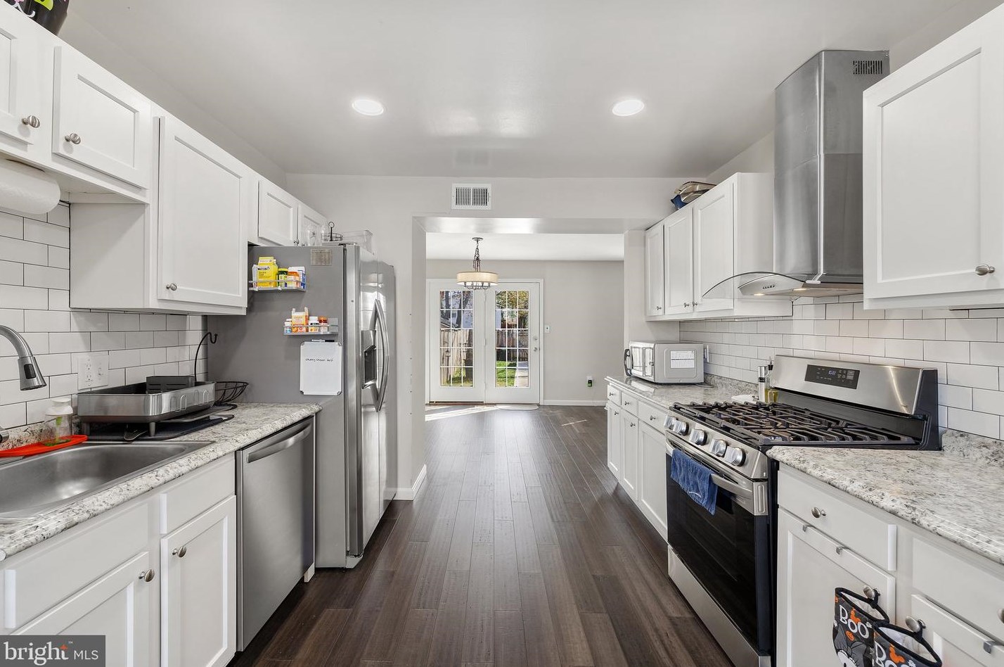 7511 Bedford Rd, Manassas VA  20109-2936 exterior