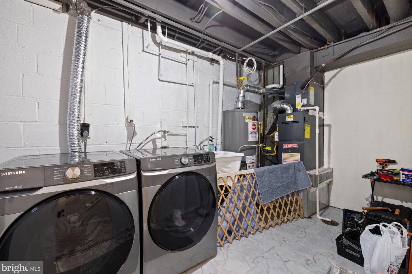 7511 Bedford Rd, Manassas VA  20109-2936 exterior